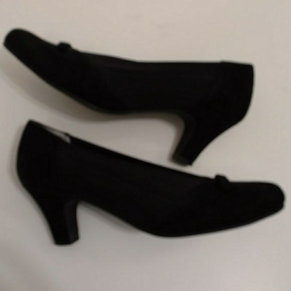 Black Comfort Pumps Suede Look Velveteen with Bows - Picture 4 of 8